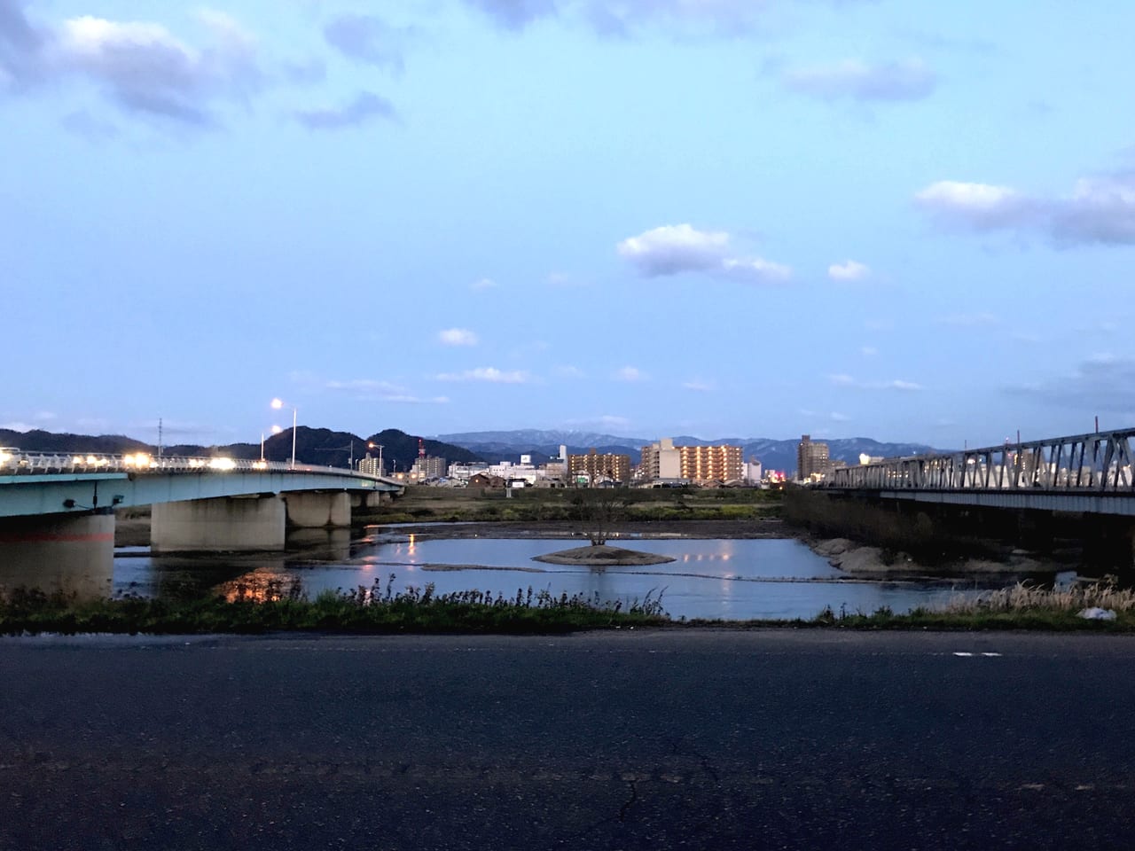 鳥取市内と千代川