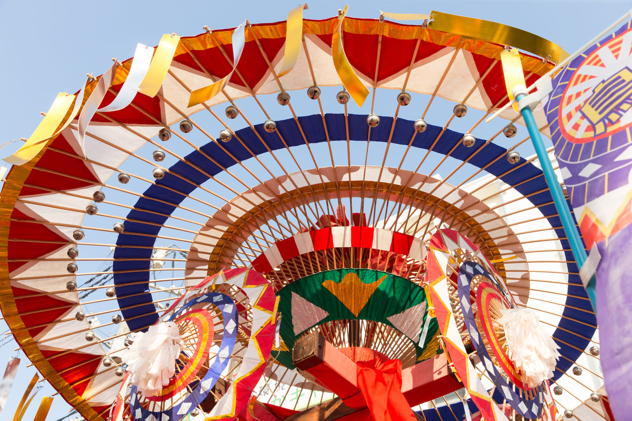 鳥取市】因幡のしゃんしゃん傘踊り「すずっこ踊り」は仁風閣で6月13日