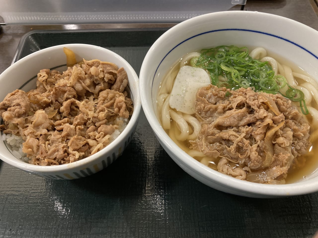 なか卯の和風牛丼と肉うどん