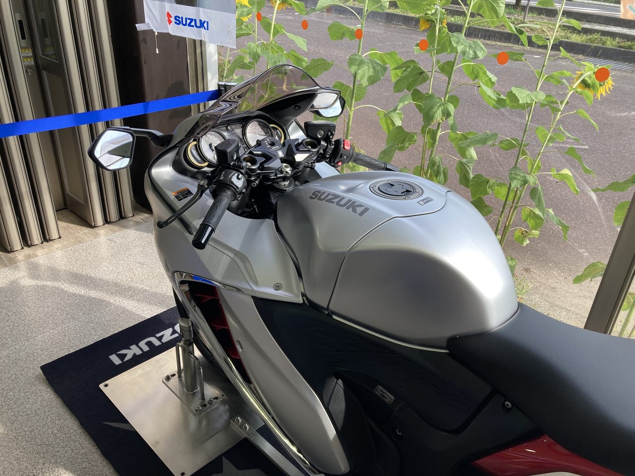 隼バイクのメーター