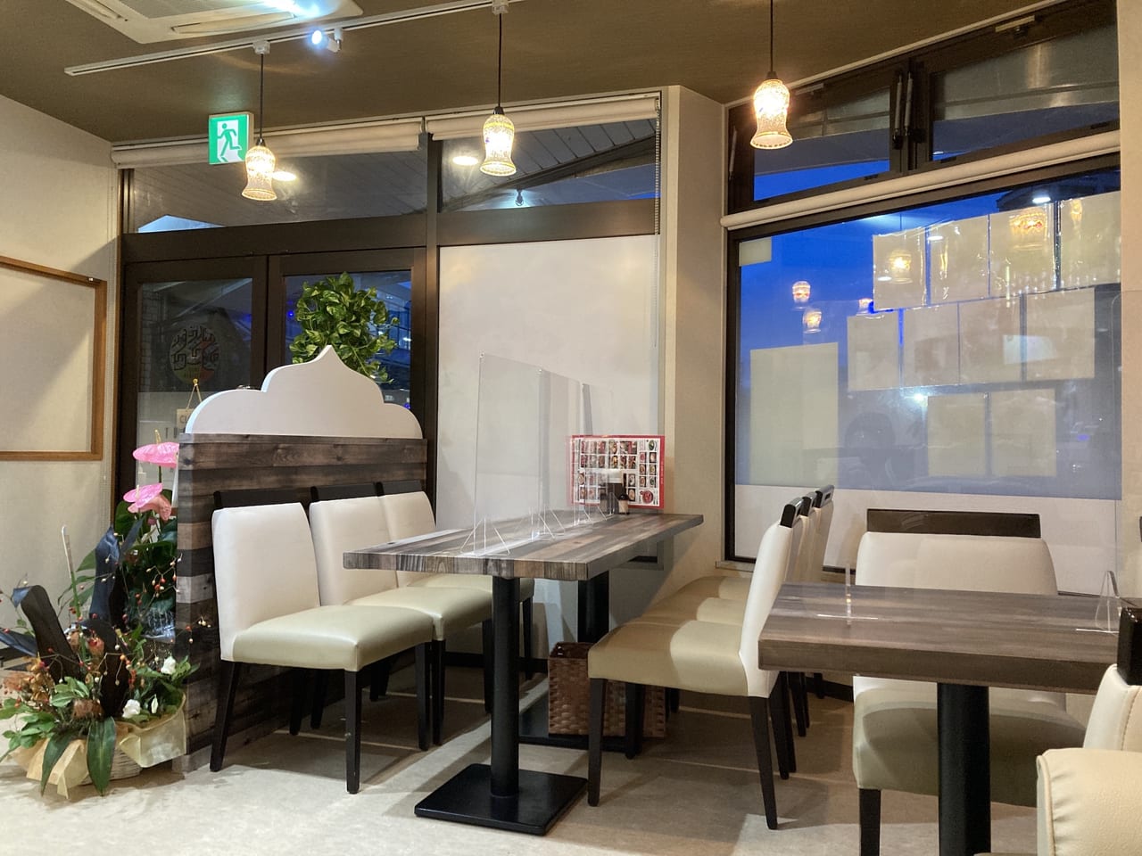 スパイスカフェ&バルSSS鳥取駅南口店の店内の様子