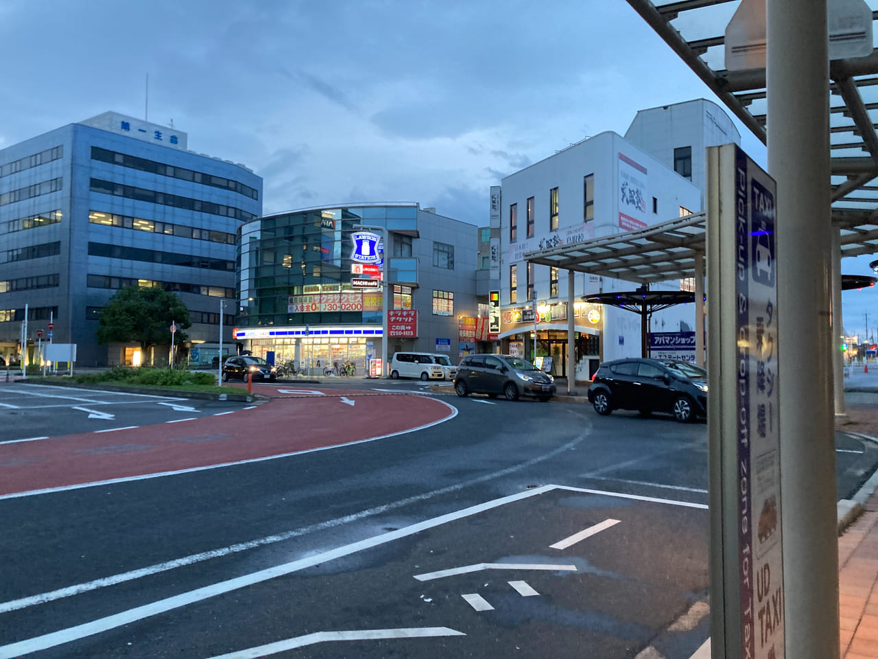 スパイスカフェ&バルSSS鳥取駅南口店の位置