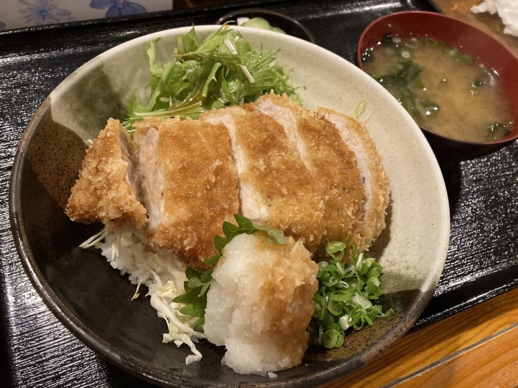 因幡丼処のおろしカツ丼